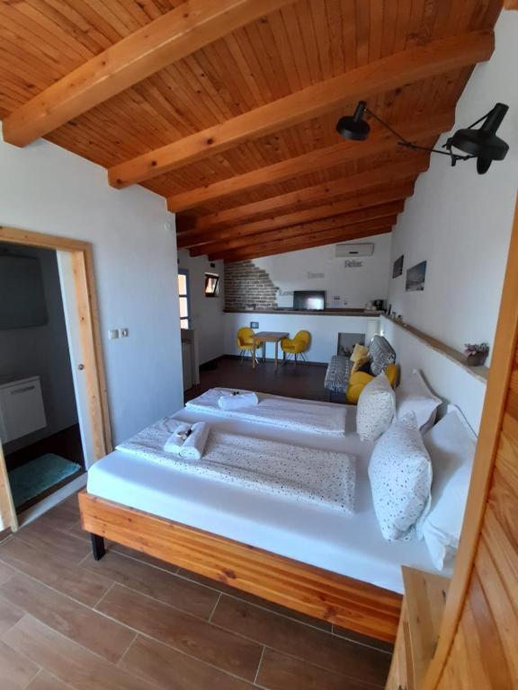 Apartments Mare 2 Hvar Town Bagian luar foto