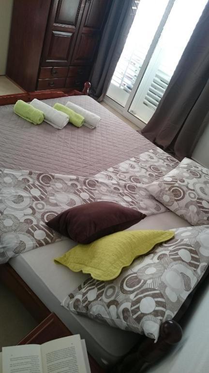 Apartments Mare 2 Hvar Town Bagian luar foto