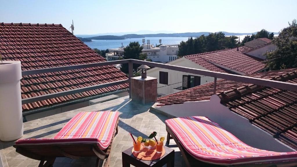 Apartments Mare 2 Hvar Town Bagian luar foto
